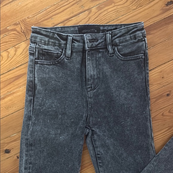 Dark Gray Kendall & Kylie jeans - Picture 5 of 6